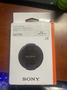 [BROKEN] Sony OEM 72mm Front Lens Cap
