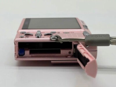 Sony Cyber-shot DSC-T10 7.2MP 3x Optical Zoom Digital Camera - 100