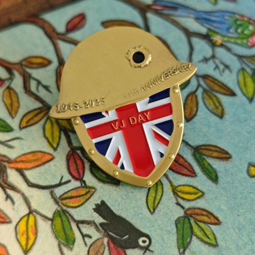 2Pcs VJ Day 80th anniversary Pin Badge Brooch Victory Over Japan 1945 2025 Gift - Picture 2 of 4