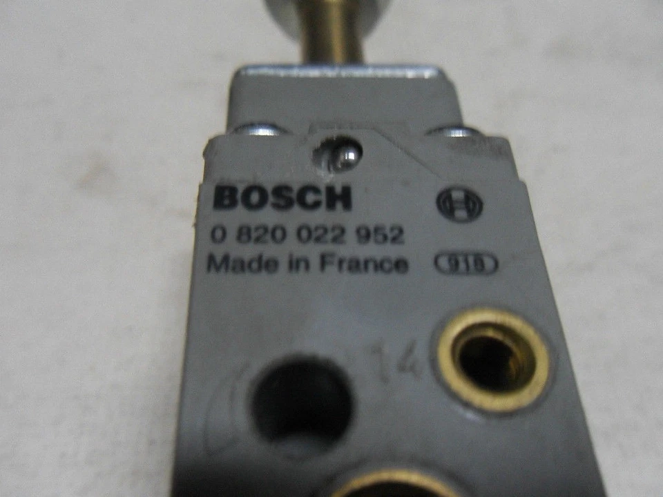 1 VÁLVULA SOLENOIDE BOSCH 0820022952 Foto 2 de 4