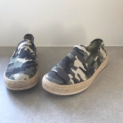 Esprit Nadine Camo Slip-On Sneakers sz 9.5