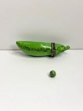 PHB Two Peas in a Pod Porcelain Trinket Pill Box Midwest Cannon Falls ONE PEA
