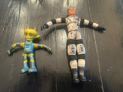 Vintage 1960 Colorforms Aliens Outer Space Men Electron Major Matt Alpha 7