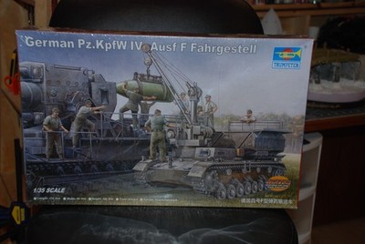 1/35 Kit Trumpeter No. 00363 GERMAN Pz.Kpfw IV Ausf. F FAHRGESTELL New in Box
