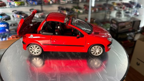 Peugeot 206 cc welly 1:18 coche escala diecast - Imagen 2 de 14