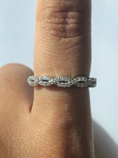 Lovely Round Clear CZ 925 Silver Crisscross Patterned Style Ring Band Size 6.75