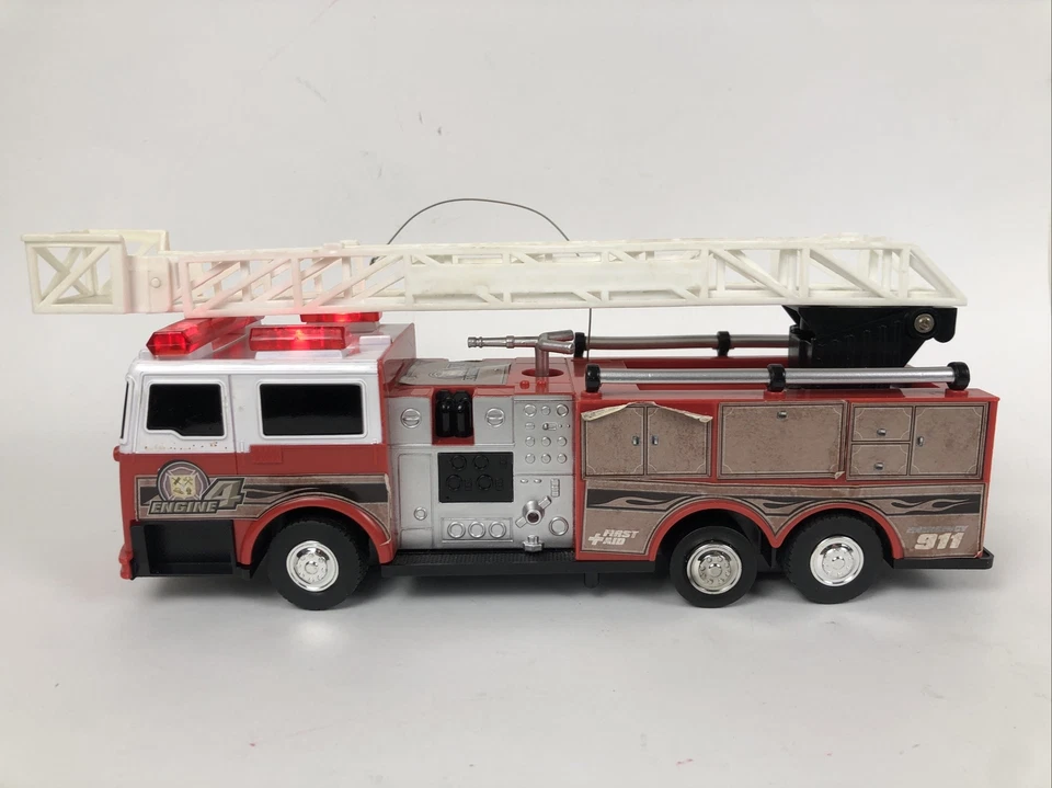 NKOK R/C Fire Engine Truck Full Function Radio Control 27 MHz 2010 No Remote - Image 4 of 4