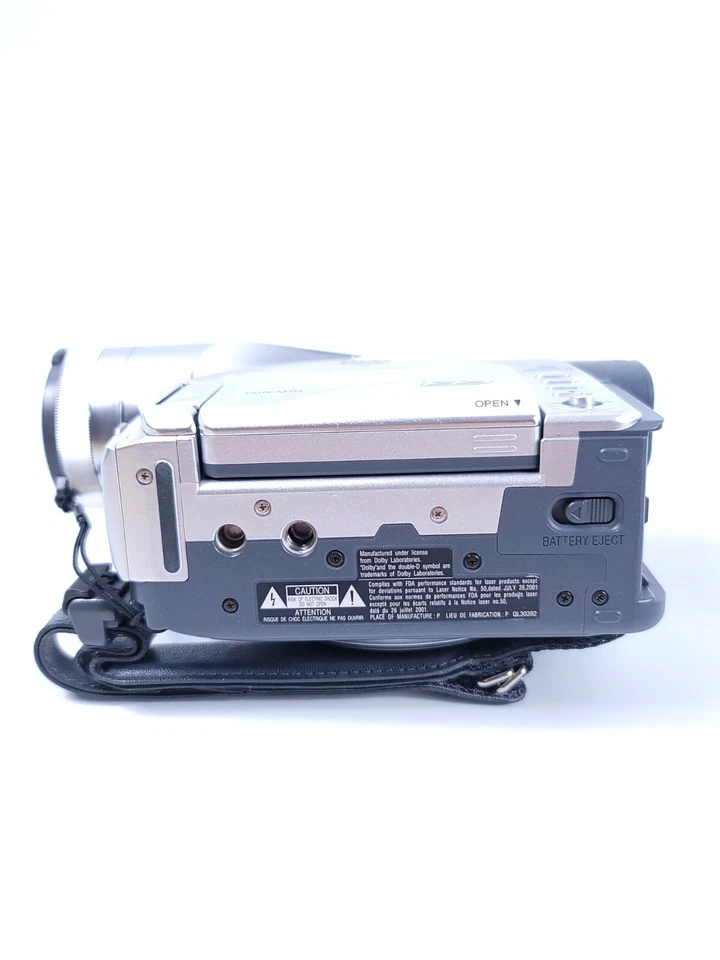 Read - Panasonic VDR-M70 Camcorder Silver As is For Parts Or Repair / POWERS ON - Image 2 of 4