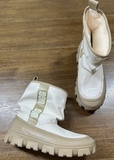 UGG Girls Size 3 Classic Jasmine Brellah Mini Waterproof Boots