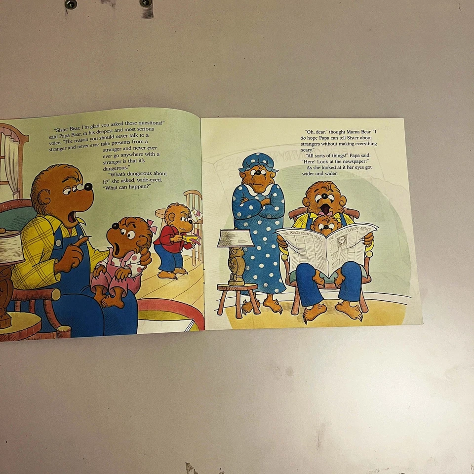The Berenstain Bears Learn About Strangers - Image 4 of 4