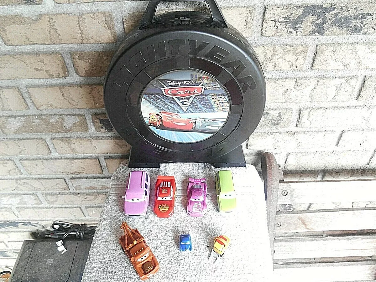 Disney cars hotsell 3 carrying case