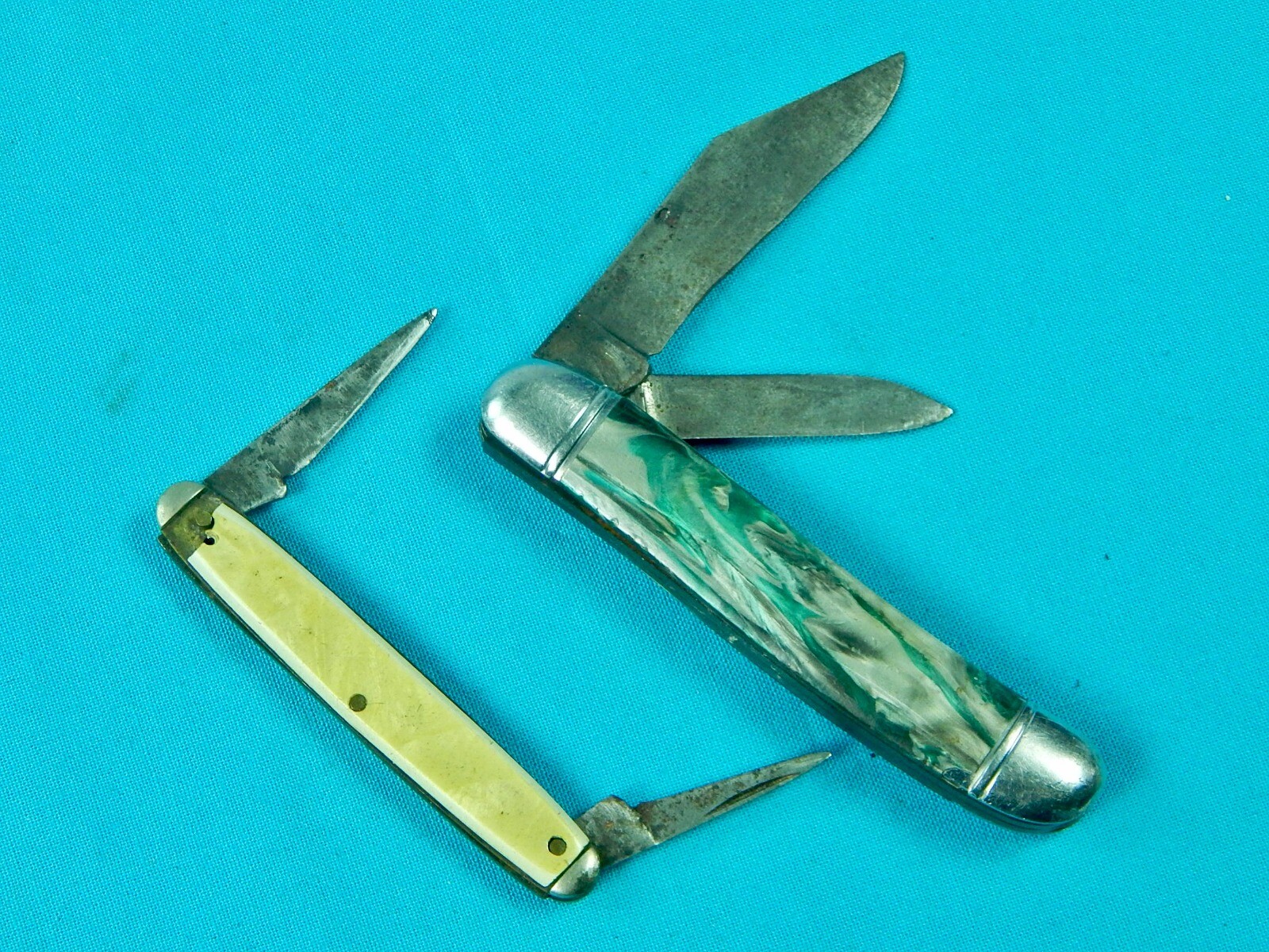 Vintage Set of 2 US Hammer Brand and Kent 2 Blade Folding Pocket Knife