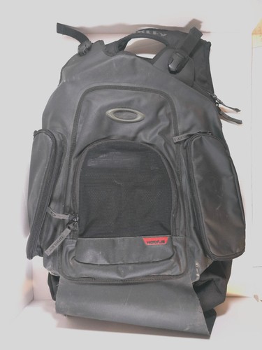 Oakley Blade 3-1 Wet Dry Hydrofuse Backpack 42L Black Surf Watersport