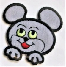 1 Adorable Cartoon Gray Mouse Iron-On Applique Dill Buttons of America Patches 