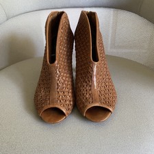 acha woven bootie