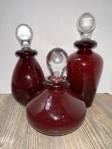 Bottiglia Vetro Rosso Vanità Bagno con Tappi Vetro Trasparente Set di 3 Bottiglie Profumo - Foto 7 di 7