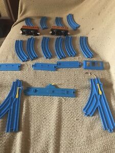 Tomy Thomas BLUE TRACK 50 Straight track and 100 curved track pieces 