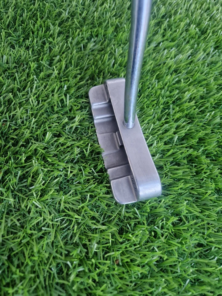 Ping Karsten Lil'b Centre Shaft Belly Putter 41" - Black Dot - Right Handed - Image 2 of 4