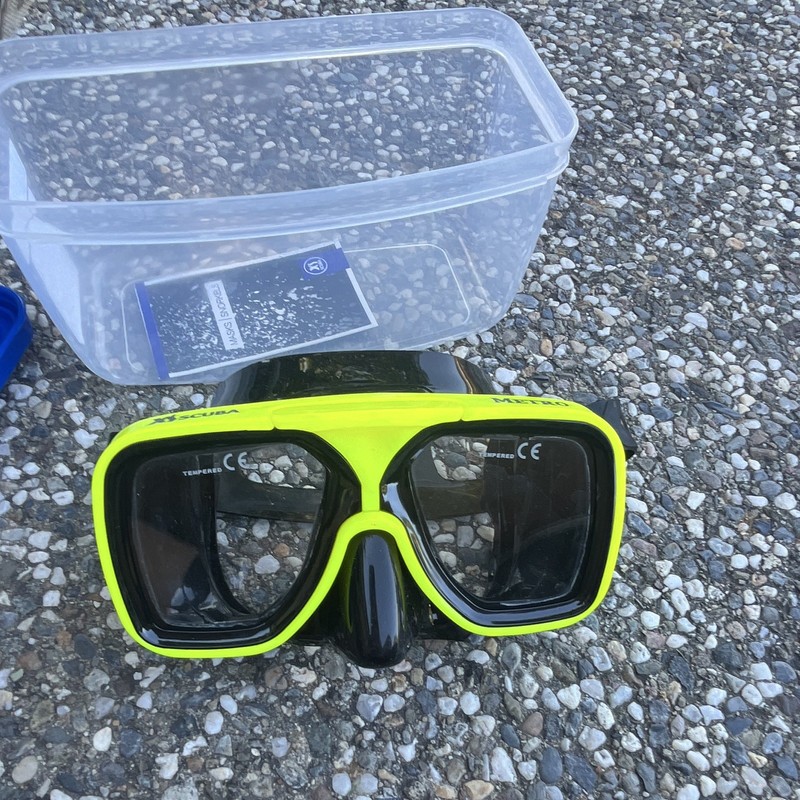 XS Scuba Dive Mask Black/Neon Yellow with Plastic Storage Box