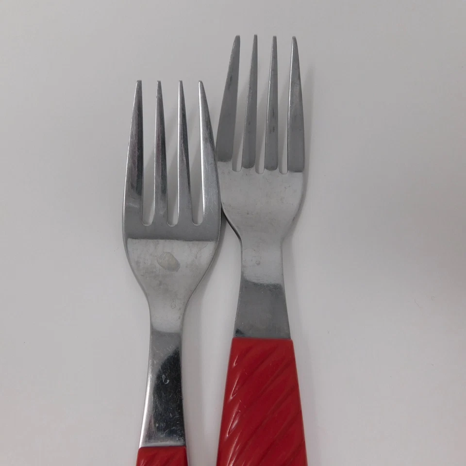 5 Piece Yamazaki Wave Red Set Salad Dinner Fork Soup Spoon Knife Japan Plastic - Image 2 of 4
