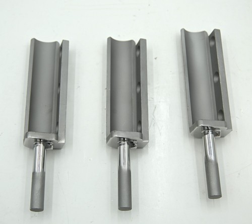 NEW True Refr: 823980 90° Door Stop Left Hinge Can be factory or field installed - Picture 2 of 4