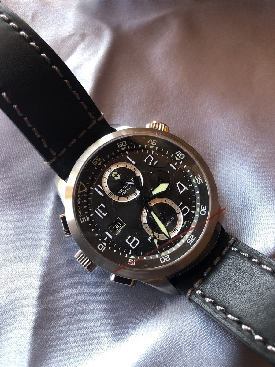 VICTORINOX 241446 AIRBOSS MACH 8 Blk DIAL WATCH AUTOMATIC SWISS