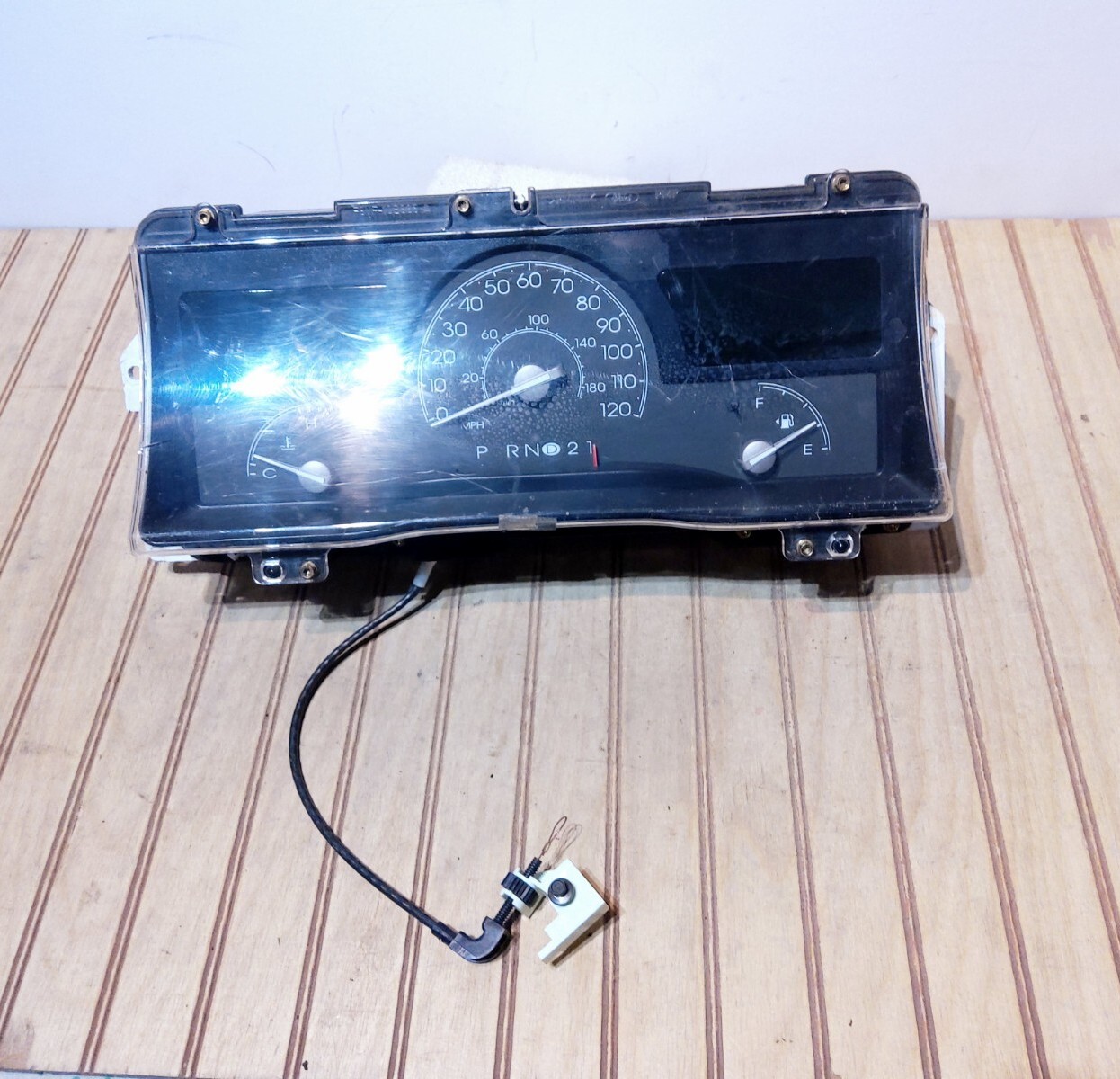 20032004 Lincoln Town Car Instrument Cluster 212,255 Mi ID 3W1F10849AD