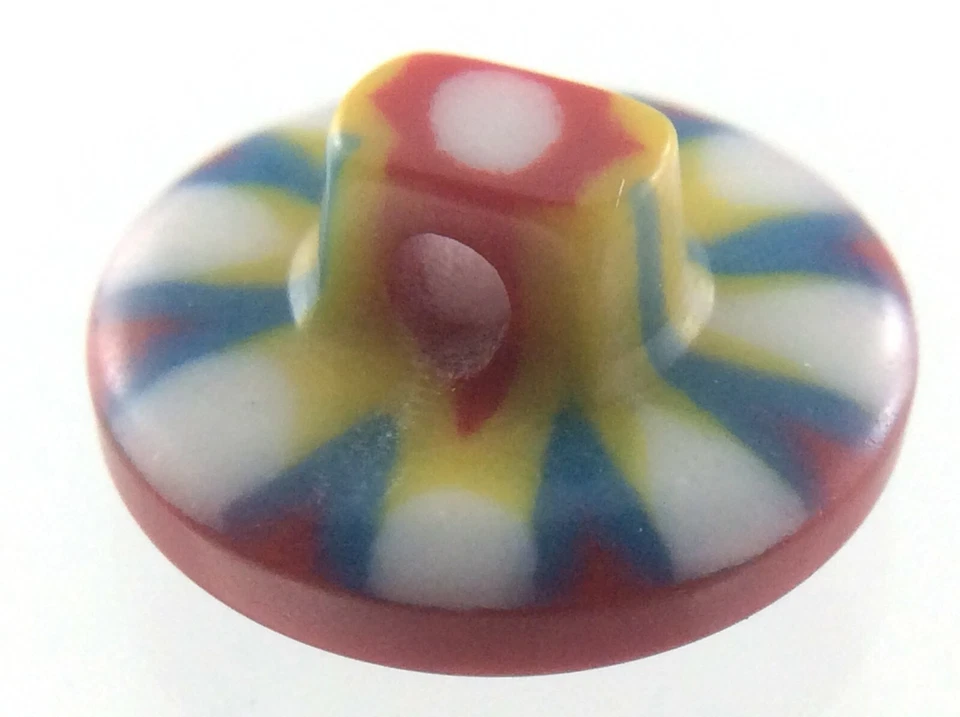 Vintage Red Flower Round Plastic Garment Button Size .45in Floral Design 820C - Image 3 of 4