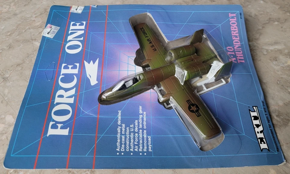 VINTAGE NEW 1986 ERTL FORCE ONE DIECAST USAF A-10 THUNDERBOLT WARTHOG SEALED NIB - Image 2 of 4
