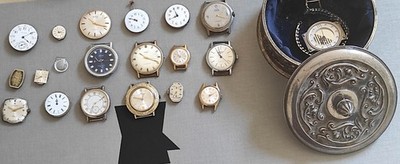 Uhren Ersatzteile Konvolut Waltham BWC Junghans Ruhlo Nelson Alte Schatulle Uhr