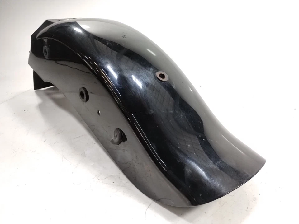 Guardabarros trasero negro 63111-12F00 2009 1999-2010 Suzuki GZ250 Foto 3 de 4