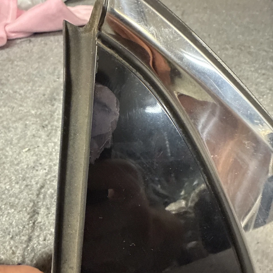 Mazda 2014-18 6 cuartos diestro panel moldura esquina ventana moldura OEM GJR9-50N10-K5012 Foto 4 de 4