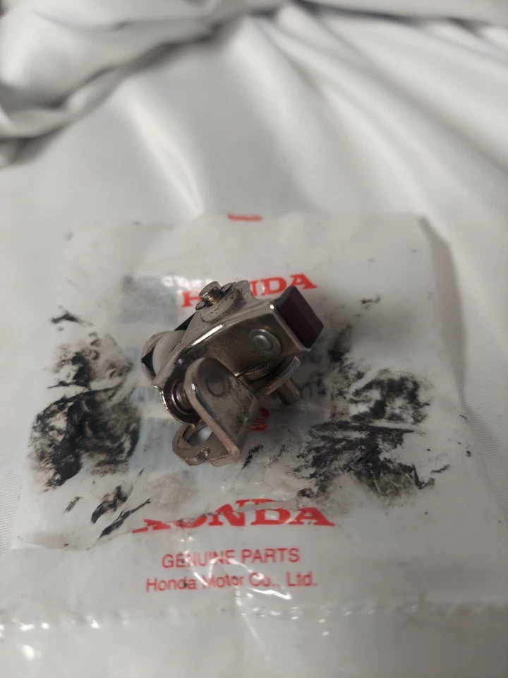 Точки зажигания - Hitachi - 30202-041-015 - Honda NA/Z50 XL70 XL/XR75 XR80/100 - Изображение 4 из 4