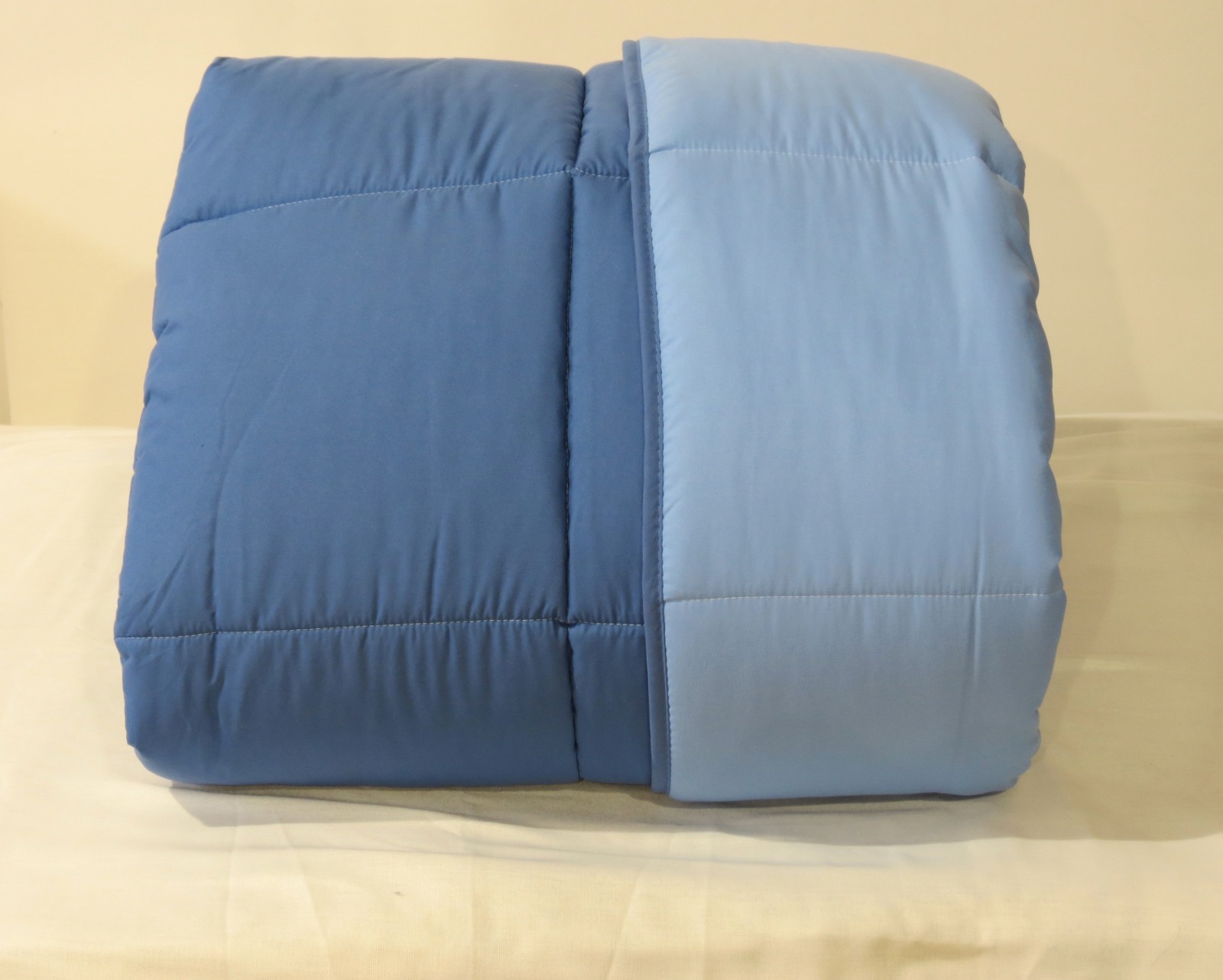 N5690 Trapunta singola "MODERN DOUBLE var.bluette" di Caleffi