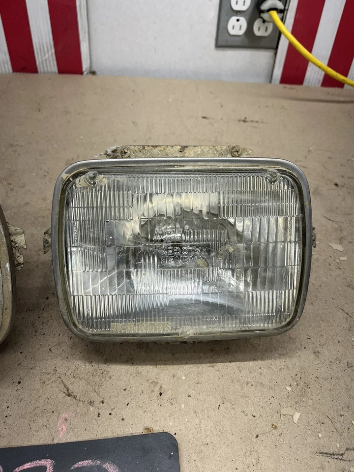 Фара Chevrolet K5 K10 Malibu Regal Cutlass 5x7 с ковшом и кольцами 78 79 80 - Изображение 3 из 4