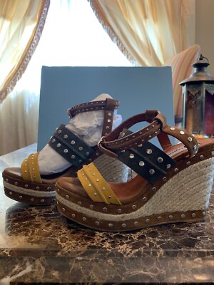 Lanvin Platform Suede Sandals Size 38 $900