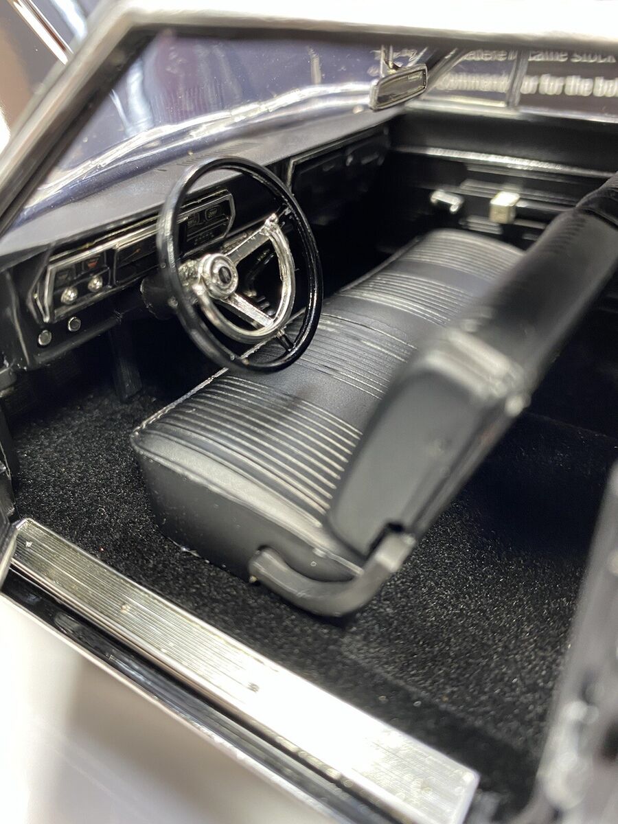 Highway 61 1/18 Scale 1967 PLYMOUTH BELVEDERE II “Limited To Highway 61 1/18 Scale 1967 PLYMOUTH BELVEDERE II “Limited To