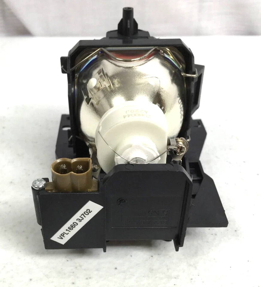 V7 Replacement Projector Lamp (DT00841) VPL1660-1N ✅❤️️✅❤️️ NEW OPEN BOX! - Image 3 of 4