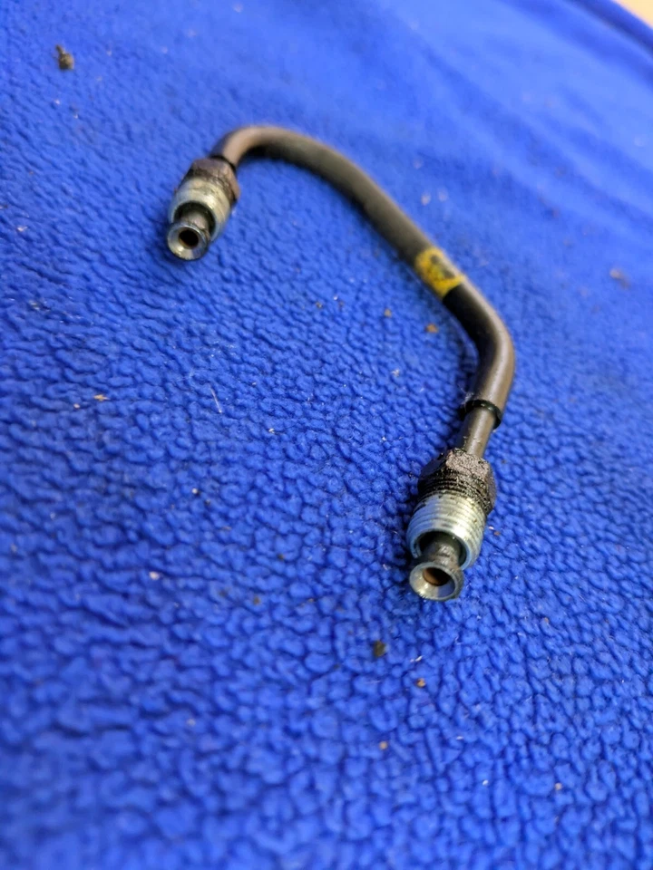 Infiniti Manguera Trasera OEM Pasajero Derecho Freno Línea Tubo Fx50 V8 Foto 2 de 3