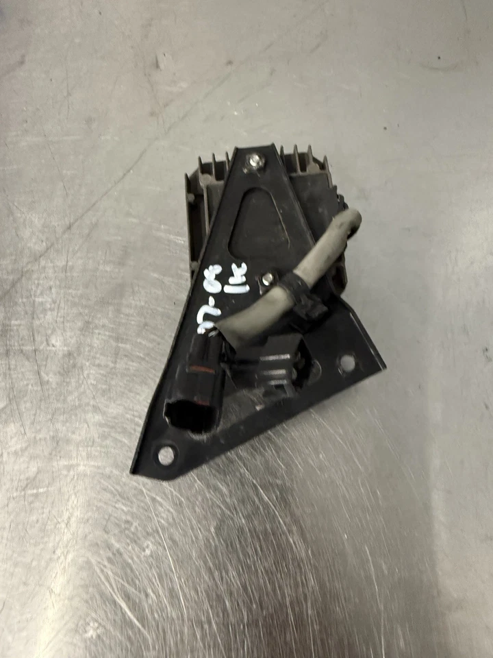 2007 2008 SUZUKI GSXR 1000 RECTIFIER VOLTAGE RECTIFIER REGULATOR BRACKET OEM - Image 3 of 4