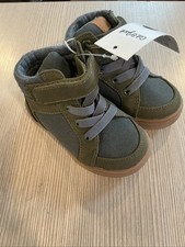 Cat Jack Toddler Sneakers Size 5