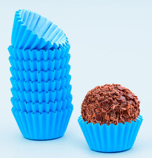 100 Forminhas de Brigadeiro Azul Claro ? Mini Cupcake Cases / Festa Brasileira