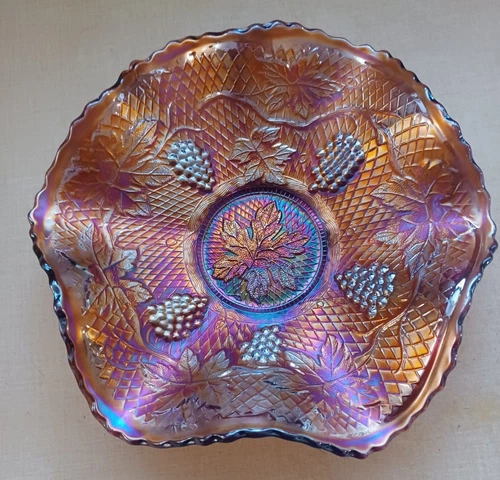 FENTON CONCORD GRAPE 9" RADIUM AMETHYST BOWL-ABSOLUTELY BEAUTIFUL!!