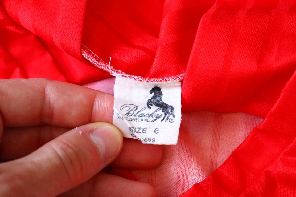 SWITZERLAND HOME SHIRT 1990/92 ORIGINAL RARE AND VINTAGE SIZE 6 (LARGE) BLACKY - Image 3 of 4