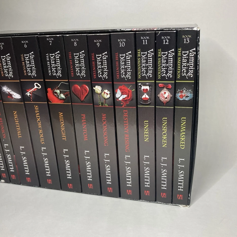 L. J. Smith Vampire Diaries Series Complete Collection Books 1-13 TPB NEW Foto 3 de 4