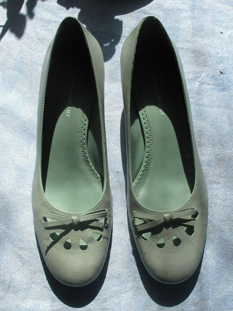 naturalizer talia