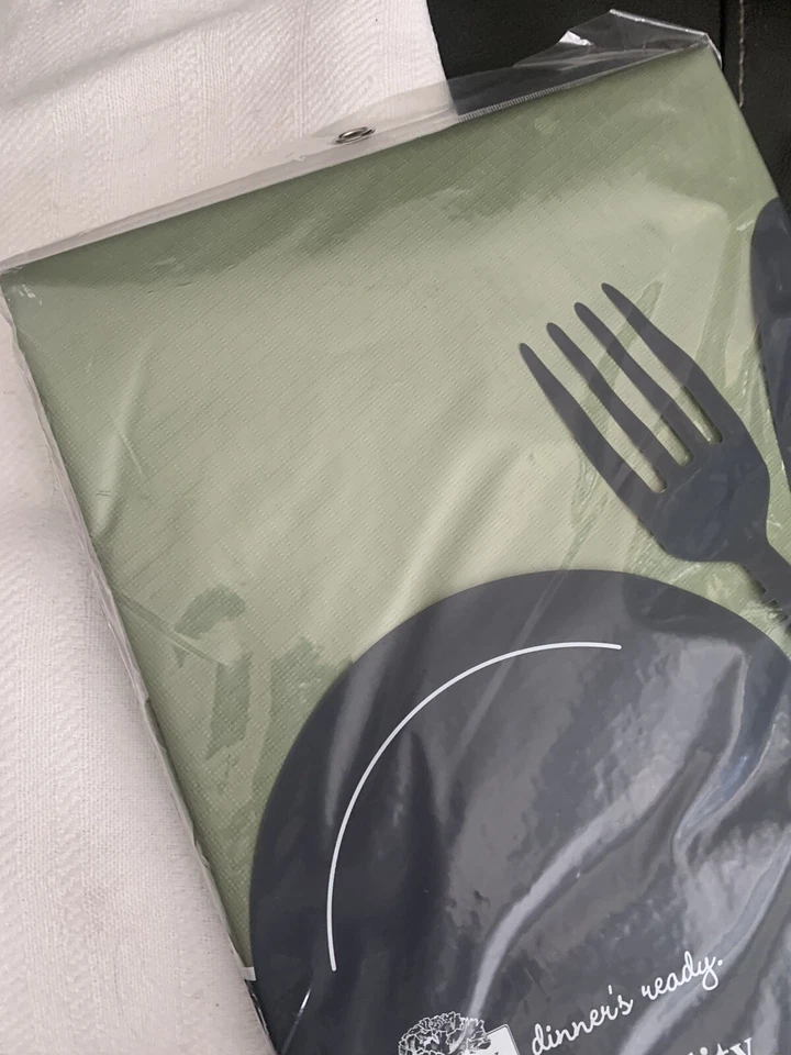 Vinyl Tabletop Flannel Backed 70" Round, - Image 3 of 3