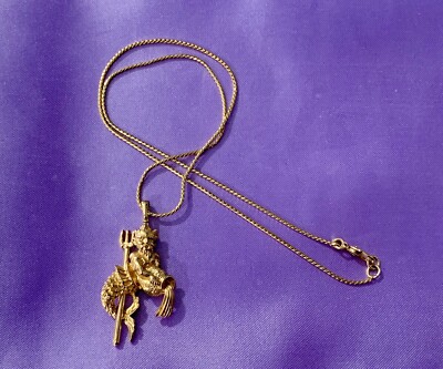 Vintage Monet Zodiac Aquarius Pendant Gold Tone  Chain Necklace 16 