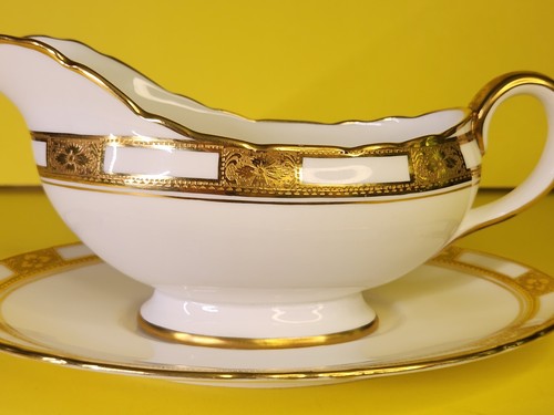 Aynsley Empress White "8510" Gravy Boat & Underplate Gold Encrusted & Panels 8" - Picture 3 of 24