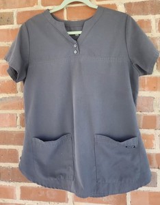 Jockey Women's Button Placket Shirttail Classic Fit Scrub Top Sz.Medium Grey